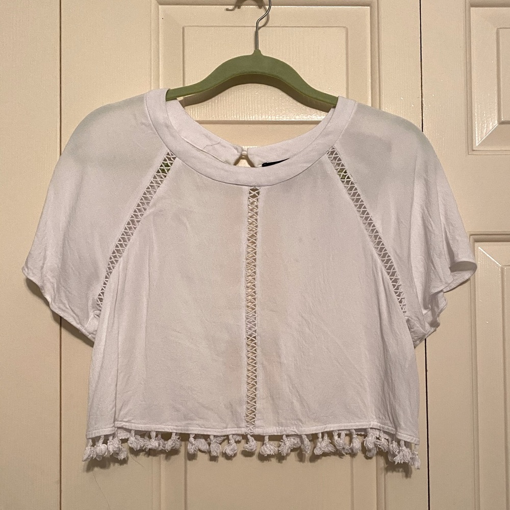 White short sleeve crop top